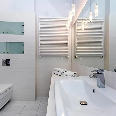 Mumbai - Neptun Park By Oneapartments