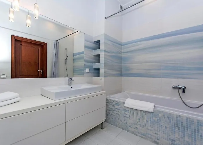 Mumbai - Neptun Park By Oneapartments